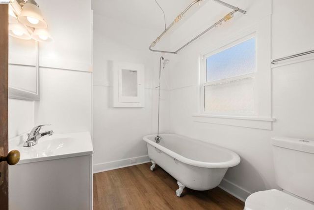 4283 Howe Street, Oakland, CA 94611