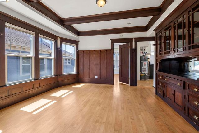 4283 Howe Street, Oakland, CA 94611