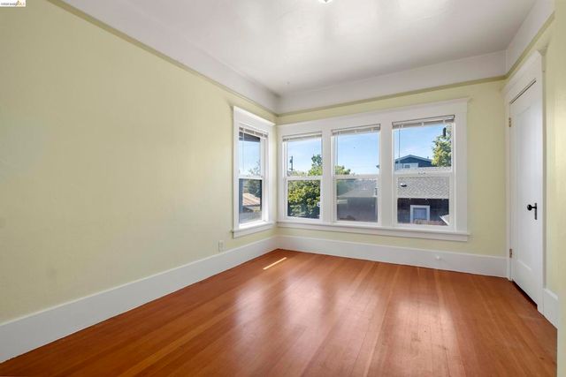 4283 Howe Street, Oakland, CA 94611