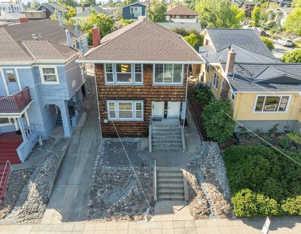 4283 Howe Street, Oakland, CA 94611
