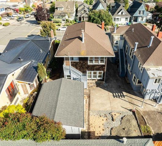 4283 Howe Street, Oakland, CA 94611