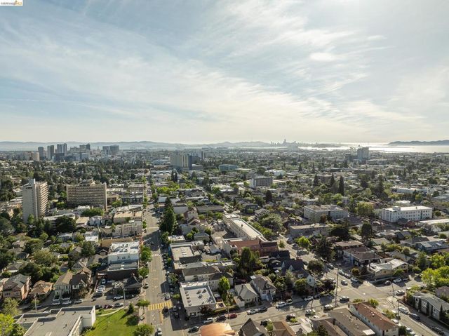 4283 Howe Street, Oakland, CA 94611