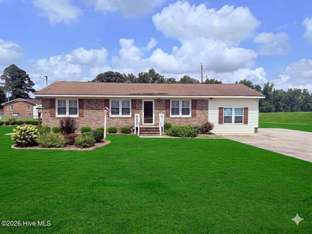 2103 Hilltop Lane, Goldsboro, NC 27530