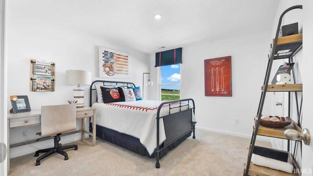 338 N Deer Cliff Run, Fort Wayne, IN 46804