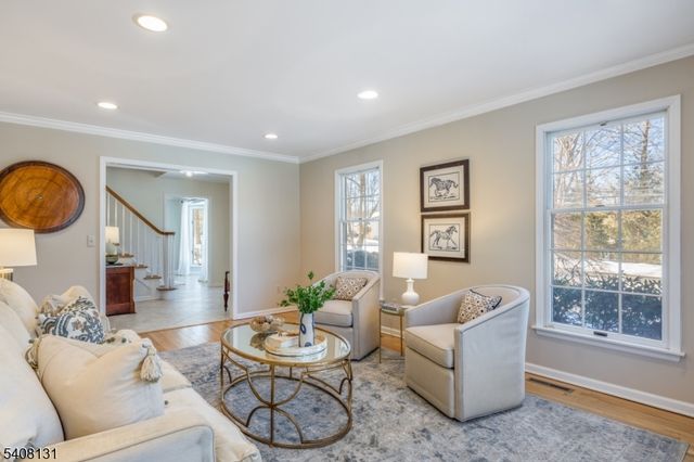 33 Juniper Way, Bernards Twp., NJ 07920