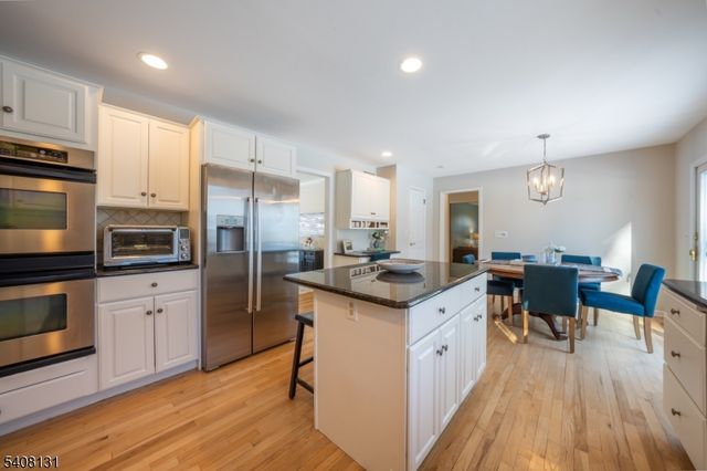 33 Juniper Way, Bernards Twp., NJ 07920