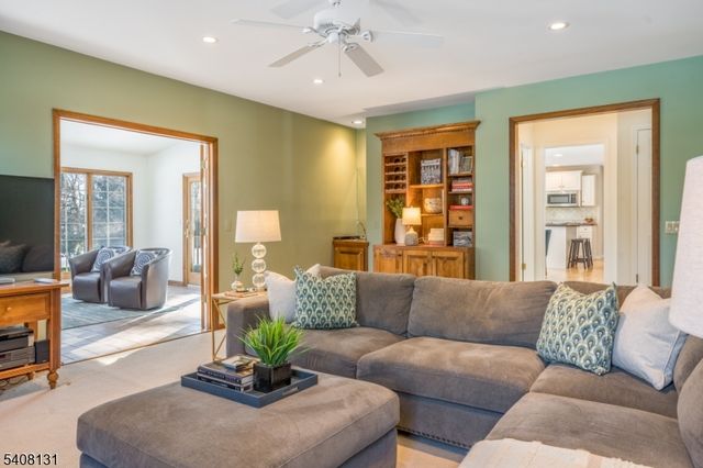 33 Juniper Way, Bernards Twp., NJ 07920