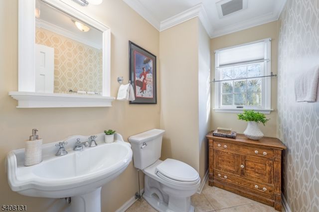 33 Juniper Way, Bernards Twp., NJ 07920