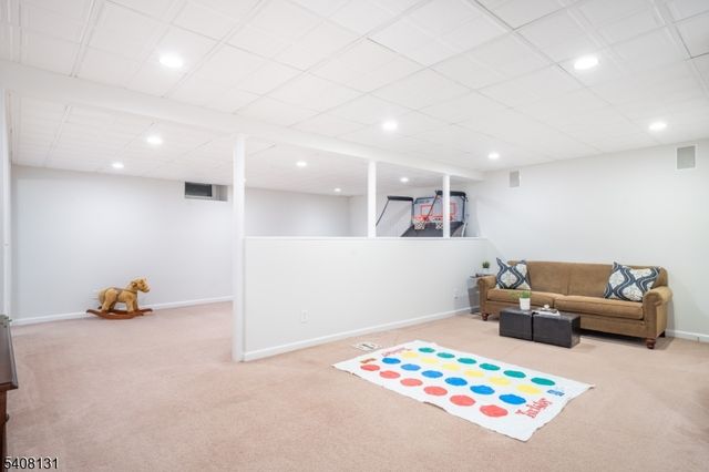 33 Juniper Way, Bernards Twp., NJ 07920