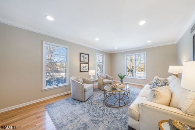 33 Juniper Way, Bernards Twp., NJ 07920