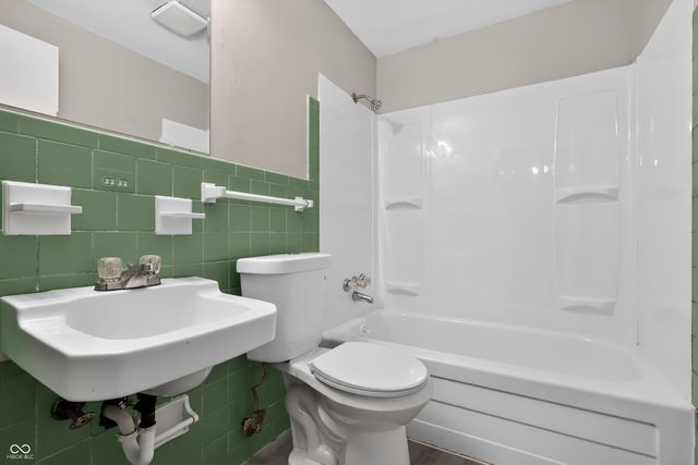 2154 Fairhaven Drive, Indianapolis, IN 46229