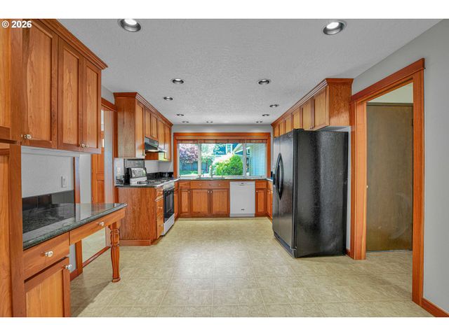 14980 Nw NORTHUMBRIA Ln, Beaverton, OR 97006