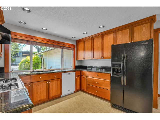 14980 Nw NORTHUMBRIA Ln, Beaverton, OR 97006