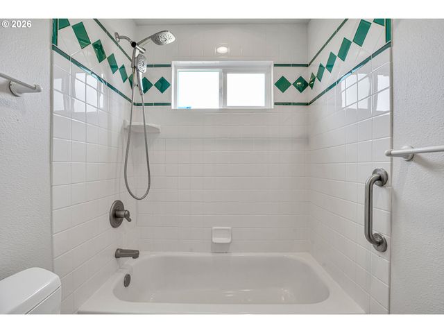 14980 Nw NORTHUMBRIA Ln, Beaverton, OR 97006