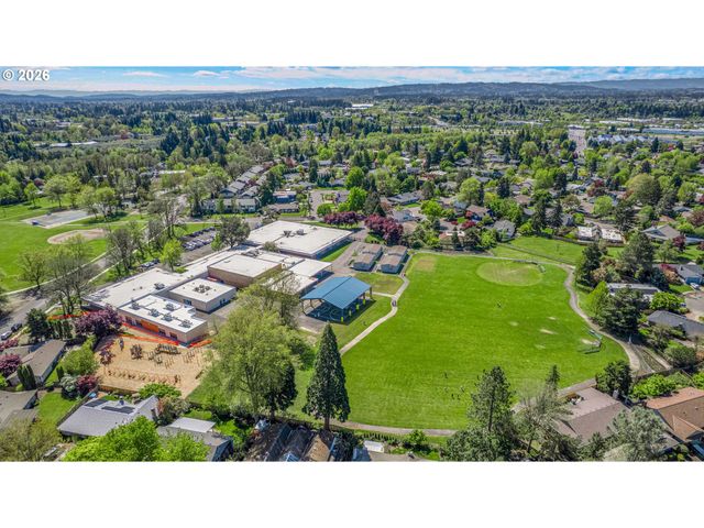 14980 Nw NORTHUMBRIA Ln, Beaverton, OR 97006