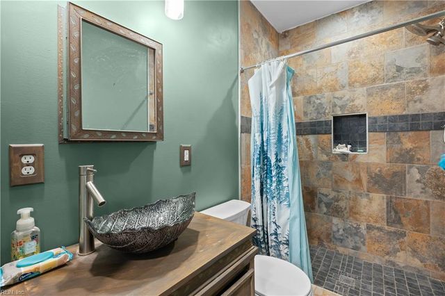 1205 Bramblewood CT, Chesapeake, VA 23323