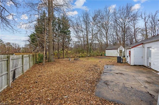 1205 Bramblewood CT, Chesapeake, VA 23323