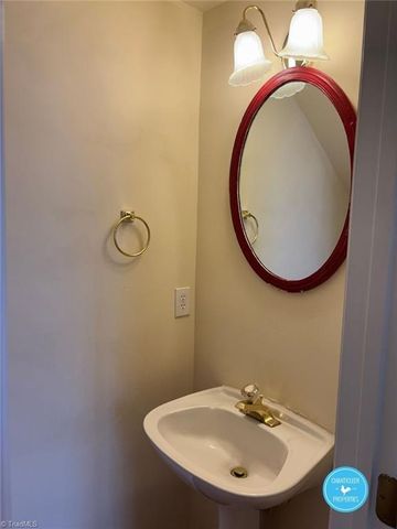 7509 Riverside Court, Clemmons, NC 27012