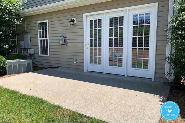 7509 Riverside Court, Clemmons, NC 27012