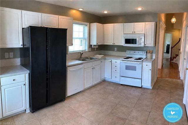 7509 Riverside Court, Clemmons, NC 27012