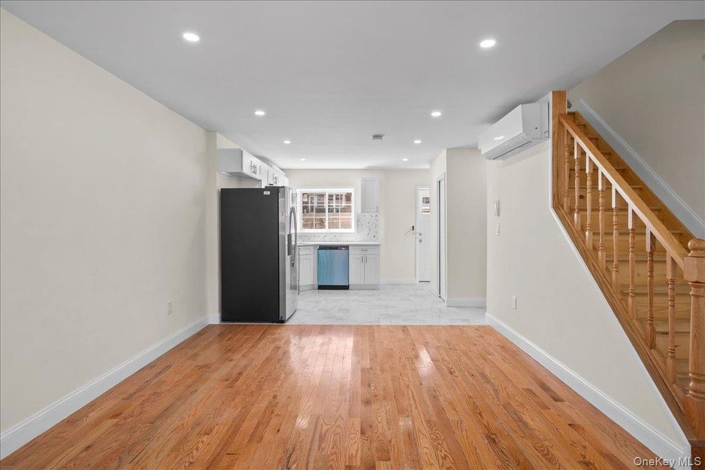 1302 E 223rd Street, Bronx, NY 10466 — photo 4