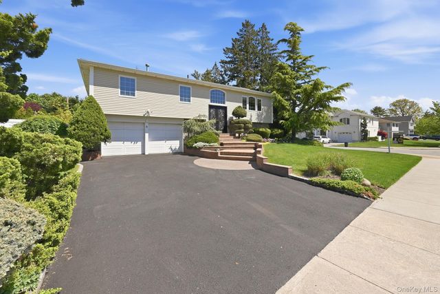 8 Herkimer Avenue, Jericho, NY 11753