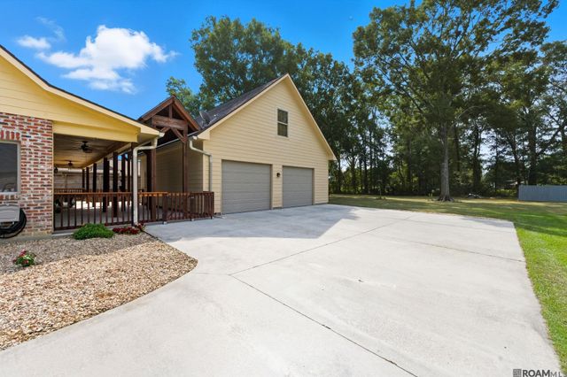 10440 Matherne Place, Denham Springs, LA 70726