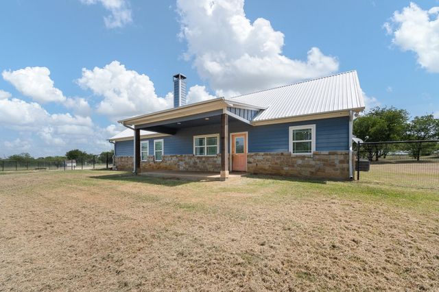 8868 County Road 1205, Grandview, TX 76050