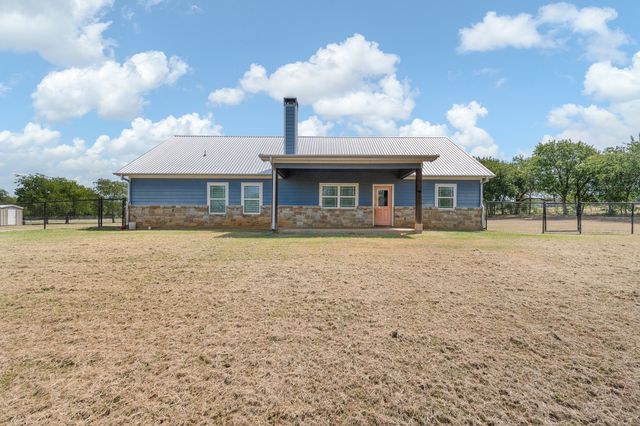 8868 County Road 1205, Grandview, TX 76050