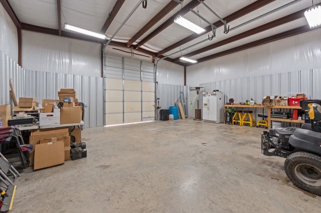 8868 County Road 1205, Grandview, TX 76050