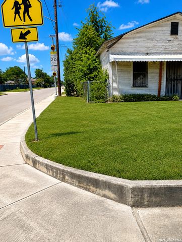 1155 MORALES ST, San Antonio, TX 78207