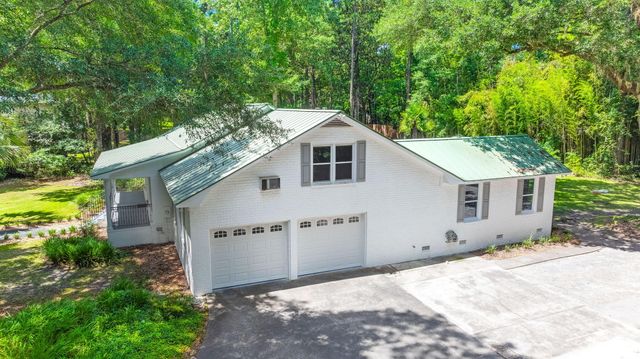 304 Woodland Drive, Summerville, SC 29485