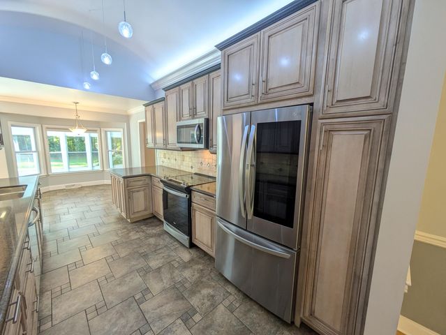 304 Woodland Drive, Summerville, SC 29485