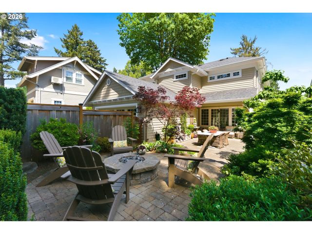 558 6TH St, Lake Oswego, OR 97034