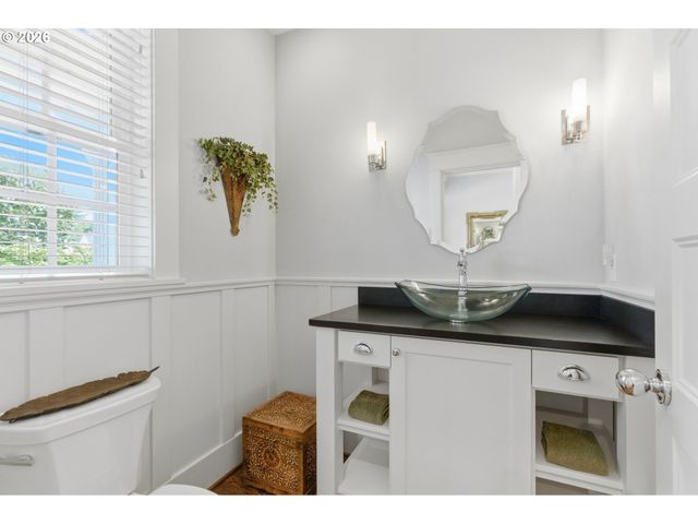 558 6TH St, Lake Oswego, OR 97034