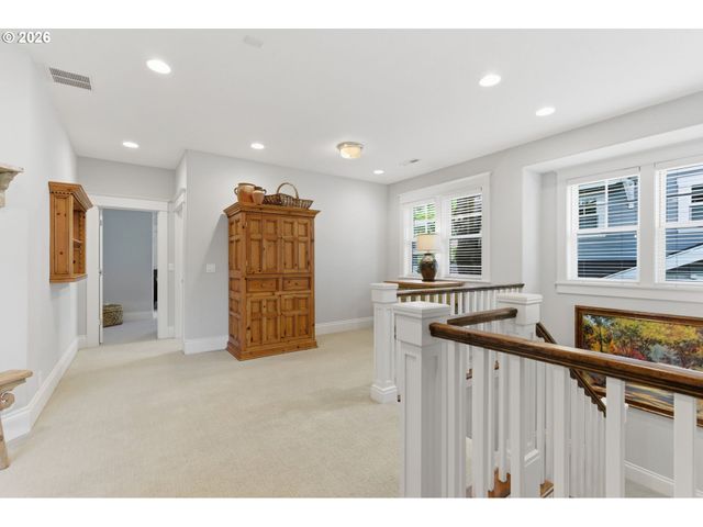 558 6TH St, Lake Oswego, OR 97034