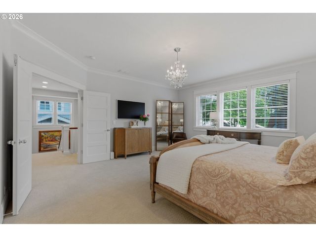 558 6TH St, Lake Oswego, OR 97034