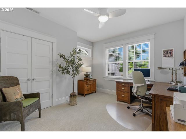 558 6TH St, Lake Oswego, OR 97034