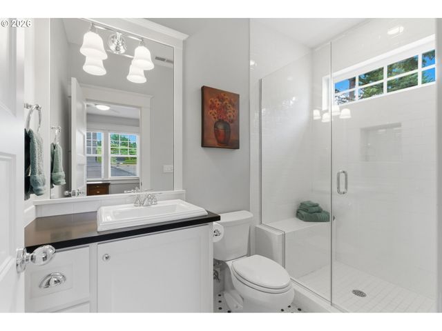 558 6TH St, Lake Oswego, OR 97034