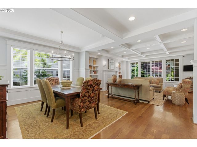 558 6TH St, Lake Oswego, OR 97034