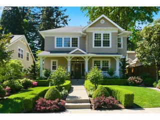 558 6TH St, Lake Oswego, OR 97034