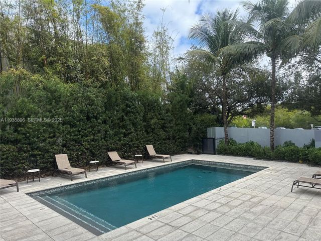 2020 Prairie Ave 202, Miami Beach, FL 33139