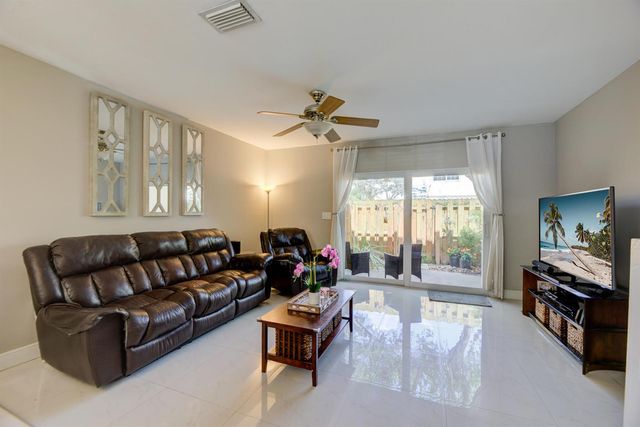 2900 Dorchester Lane 2900, Cooper City, FL 33026