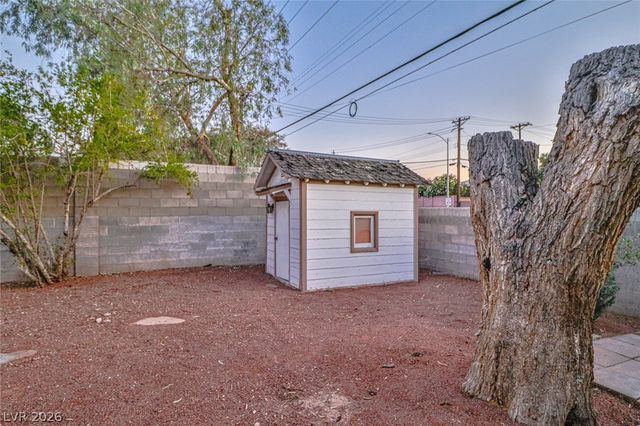 1517 Bryn Mawr Avenue, Las Vegas, NV 89102