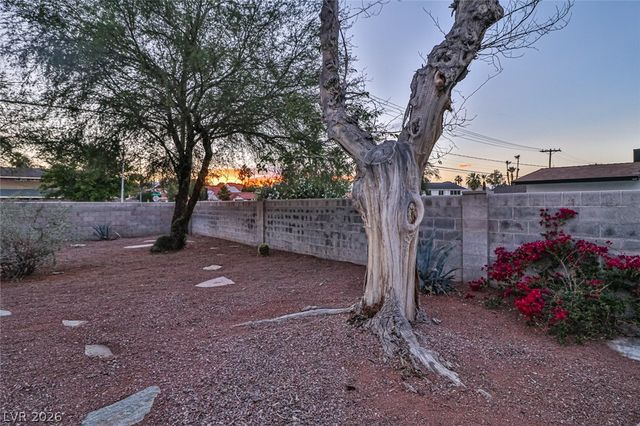 1517 Bryn Mawr Avenue, Las Vegas, NV 89102