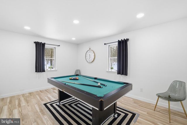 2309 DEER TRACK LN, East Stroudsburg, PA 18302