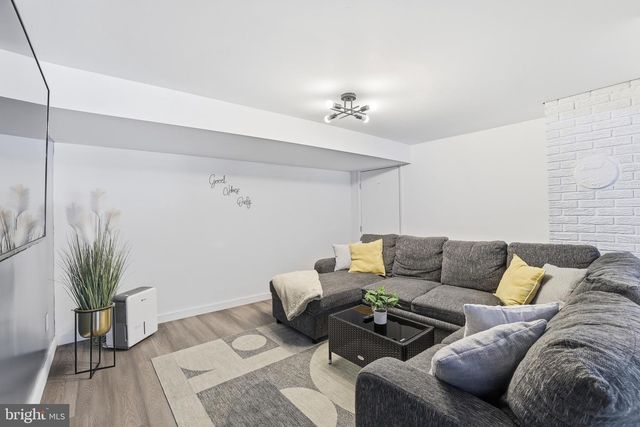 2309 DEER TRACK LN, East Stroudsburg, PA 18302