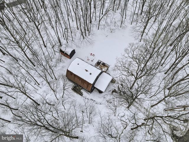 2309 DEER TRACK LN, East Stroudsburg, PA 18302