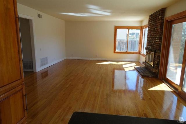 2623 Velarde Drive, Thousand Oaks, CA 91360