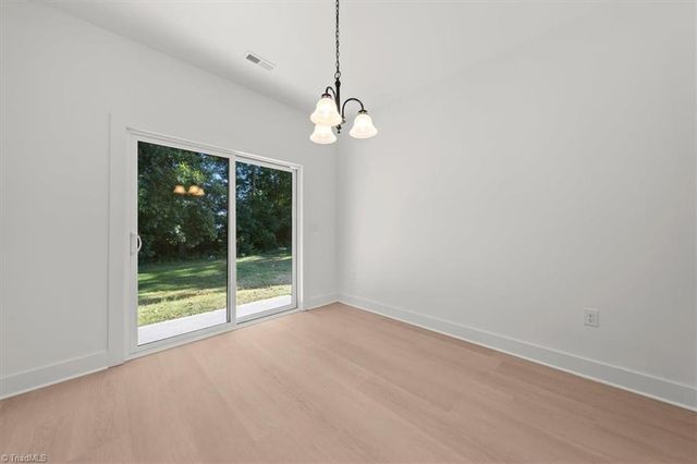 806 W Dameron Avenue, Liberty, NC 27298